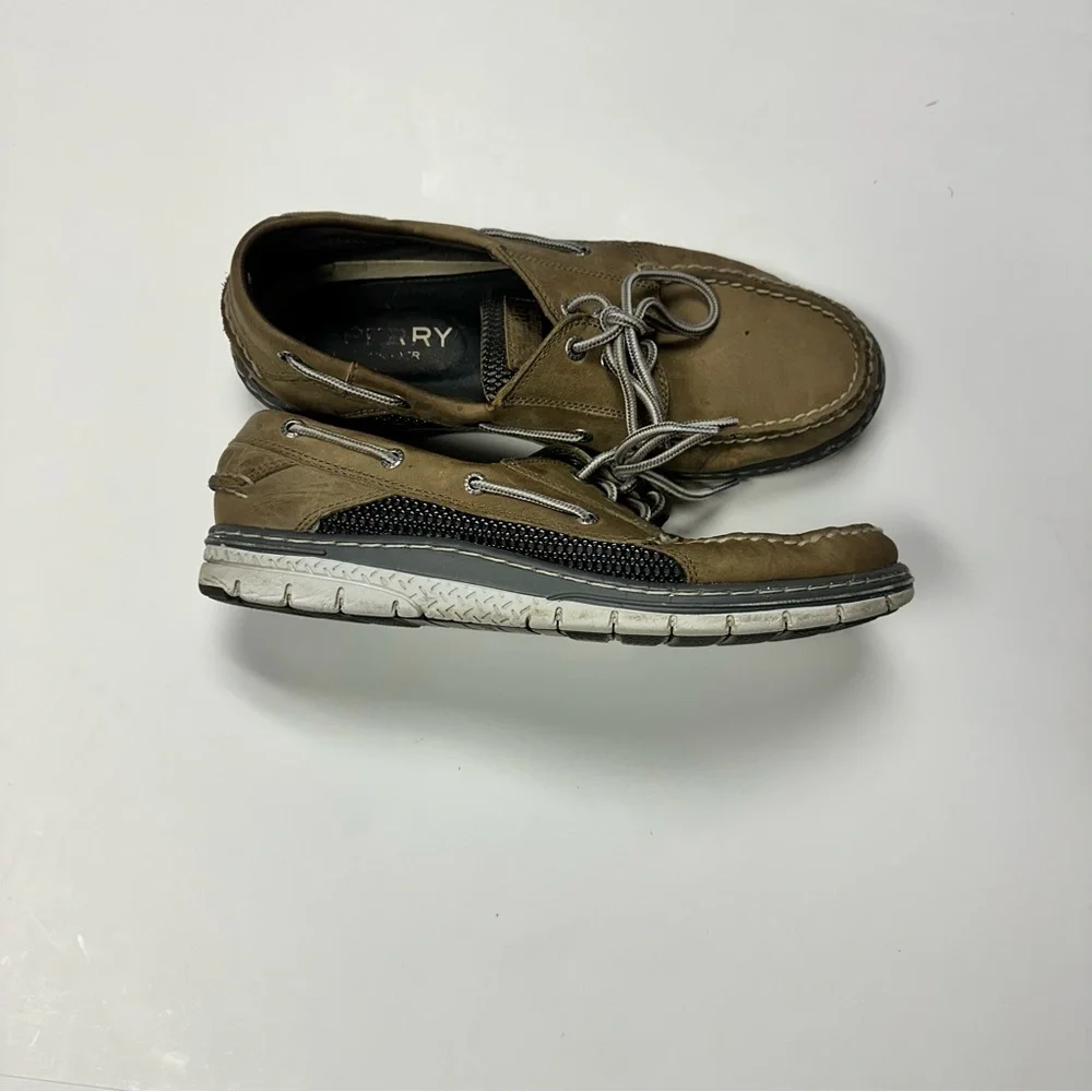 Sperry Men's Tan Leather Billfish 3-Eye boat shoes.